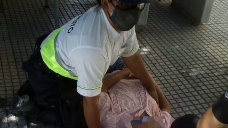 Agente de Tránsito salvó la vida de un peatón