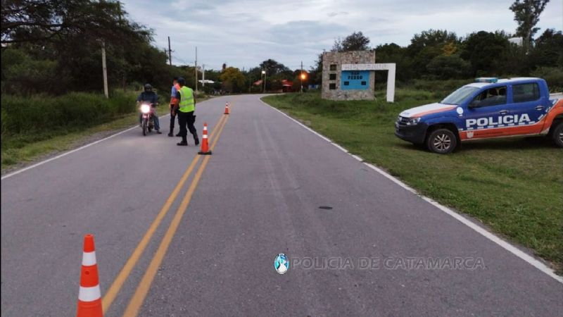 Secuestran vehículos en controles en la Capital y Santa Rosa