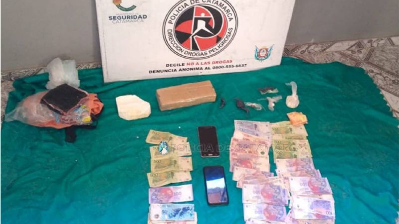 Secuestran casi un kilo de marihuana, medio de cocaína y 180 mil pesos