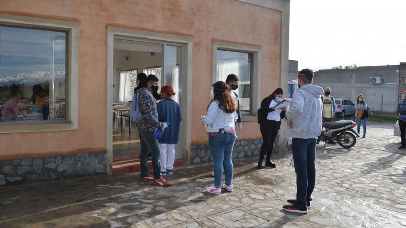 Estudiantes santamarianos rindieron examen para Medicina