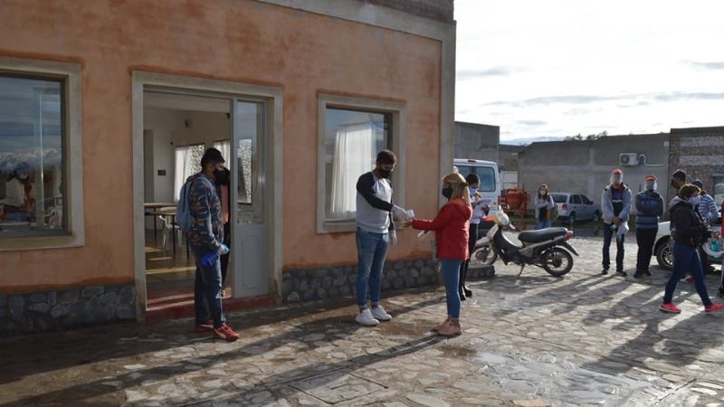 Estudiantes santamarianos rindieron examen para Medicina