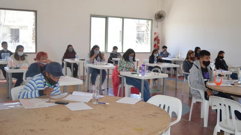 Estudiantes santamarianos rindieron examen para Medicina