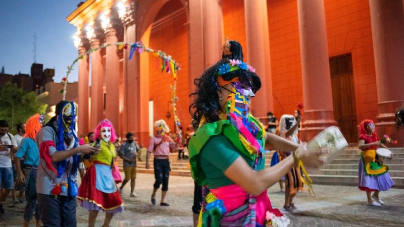 Un carnaval itinerante por las plazas y las calles de la ciudad