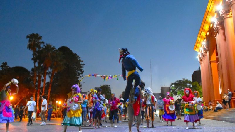 Un carnaval itinerante por las plazas y las calles de la ciudad