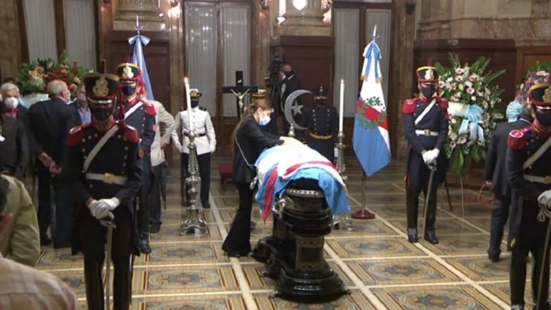 Velan los restos de Carlos Menem en el Congreso
