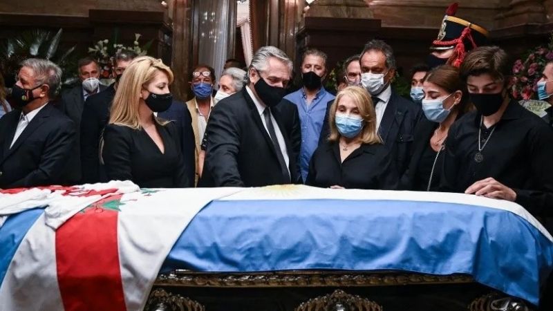 Alberto Fernández despidió los restos de Carlos Menem