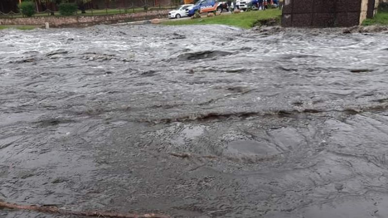 Guayamba bajo el agua tras una torrencial lluvia