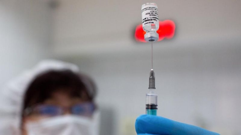 Confirman que la vacuna Sputnik V es eficaz contra la cepa británica