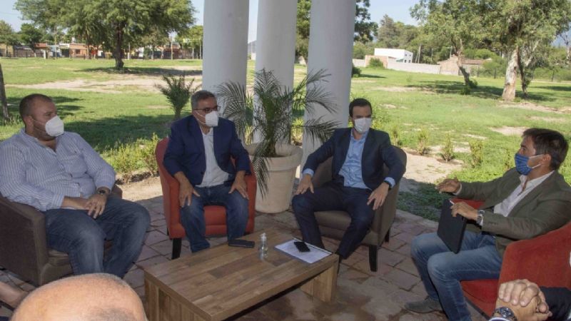 Firman carta de intención para radicación de importante empresa