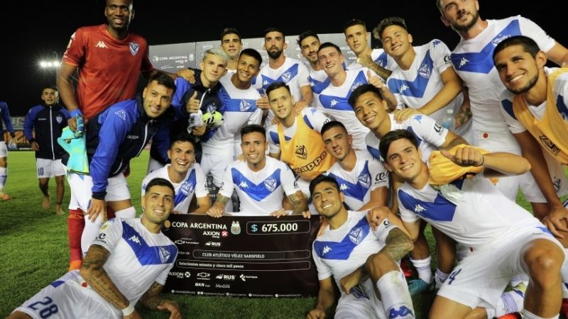 Vélez quebró su mala racha en la Copa Argentina