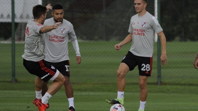 Martínez y Palavecino citados para enfrentar a Central