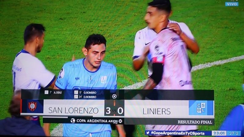 San Lorenzo goleó a Liniers, con dos de Oscar Romero