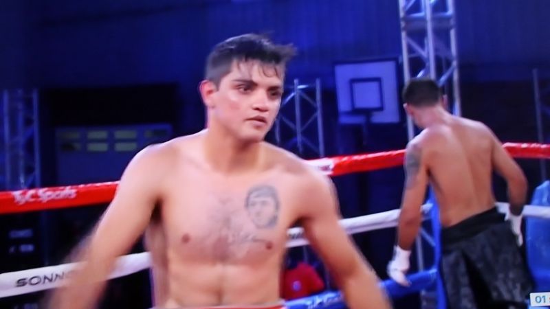 Gran triunfo de Corzo, al que solo le faltó el KO