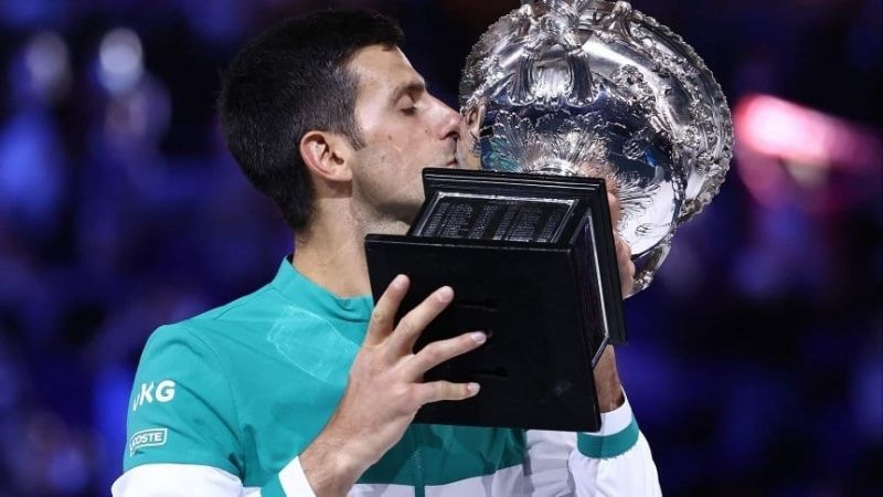 Djokovic aplastó a Medvedev y ganó su 9no. Abierto de Australia