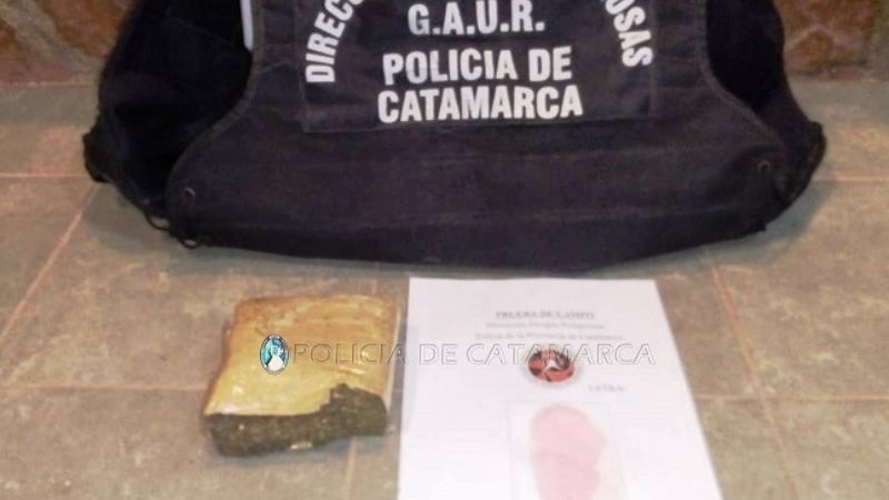 Persecución por la Ruta 60 terminó con un detenido y droga y una moto secuestrada
