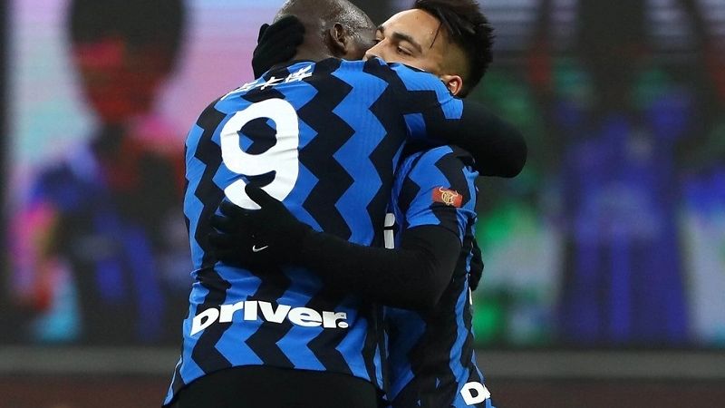 Doblete de Lautaro en la victoria de Inter sobre Milan