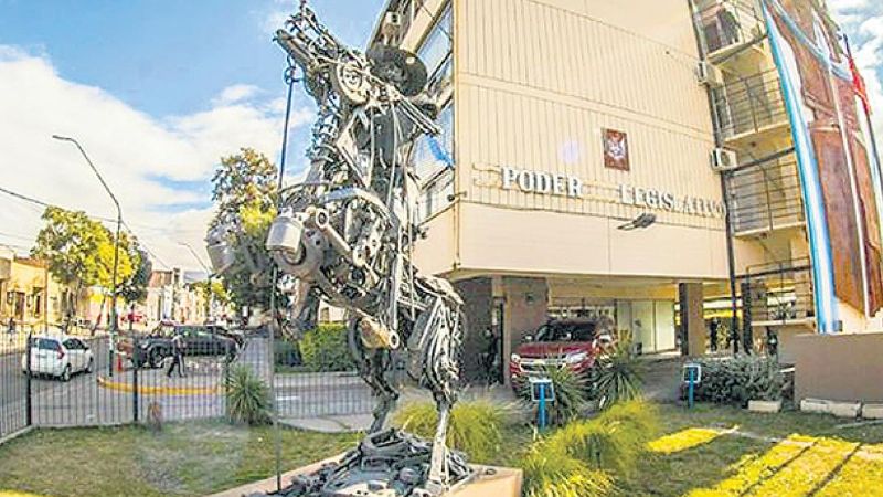 Legislaturas inician el año parlamentario y la pandemia condiciona la presencialidad