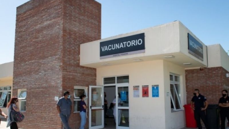 El Gobierno difundió la lista de algunos de los vacunados VIP