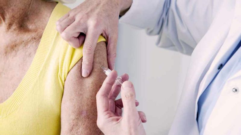 Tinogasta comienza a vacunar a los adultos mayores