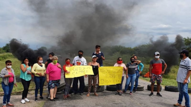 Vecinos cortan ruta por la “baja” del delegado municipal