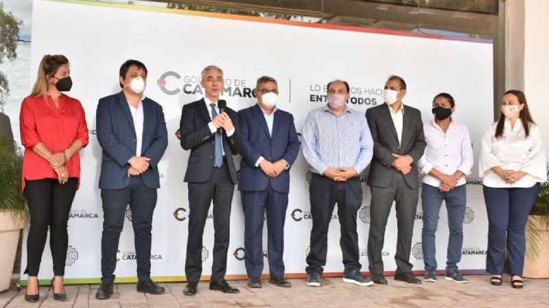 El ministro Meoni y Jalil firmaron importantes convenios