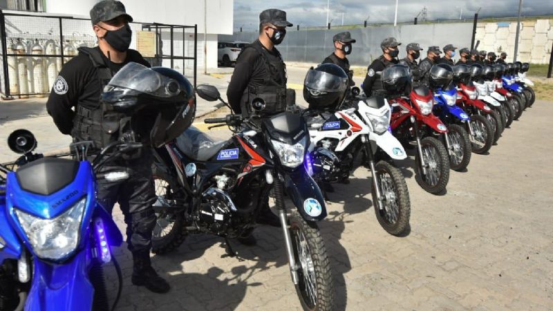 Jalil entregó nuevas unidades móviles para Salud y Seguridad