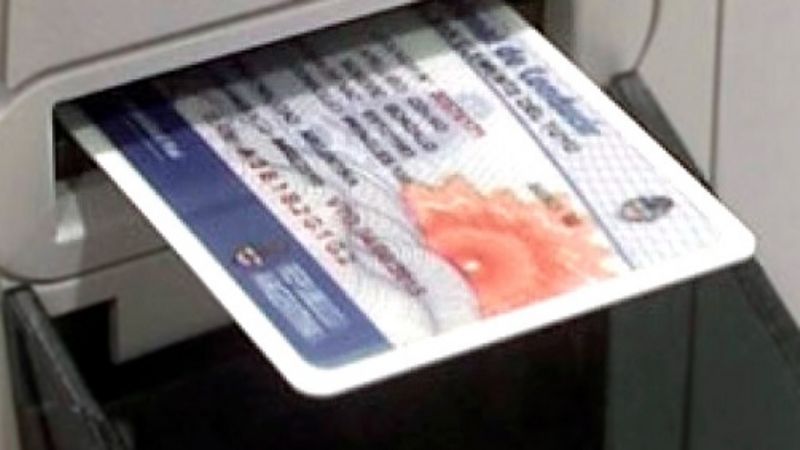 Para obtener la licencia de conducir habrá que completar un curso de género