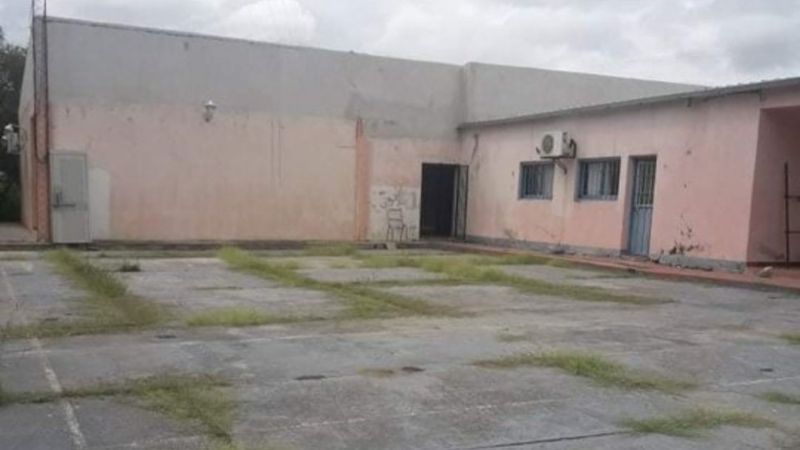 Baños en peligro de derrumbe en la Escuela Secundaria de Icaño