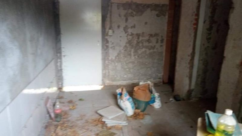 Baños en peligro de derrumbe en la Escuela Secundaria de Icaño