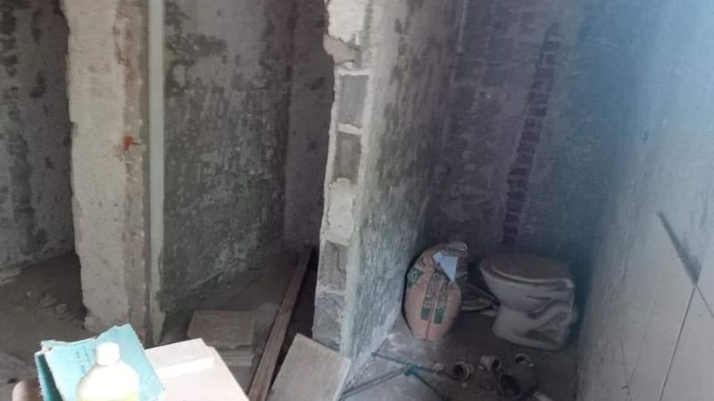 Baños en peligro de derrumbe en la Escuela Secundaria de Icaño