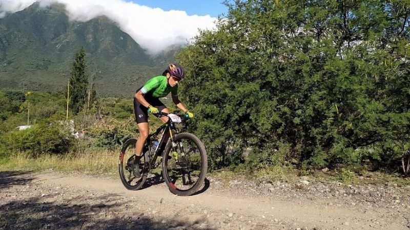 El riojano Pugliese y la jujeña Apaza en el MTB de La Puerta