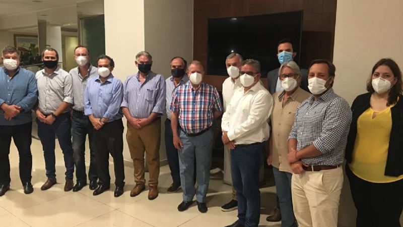 Jalil y el ministro Álvarez se reunieron en Corrientes con UNINOA