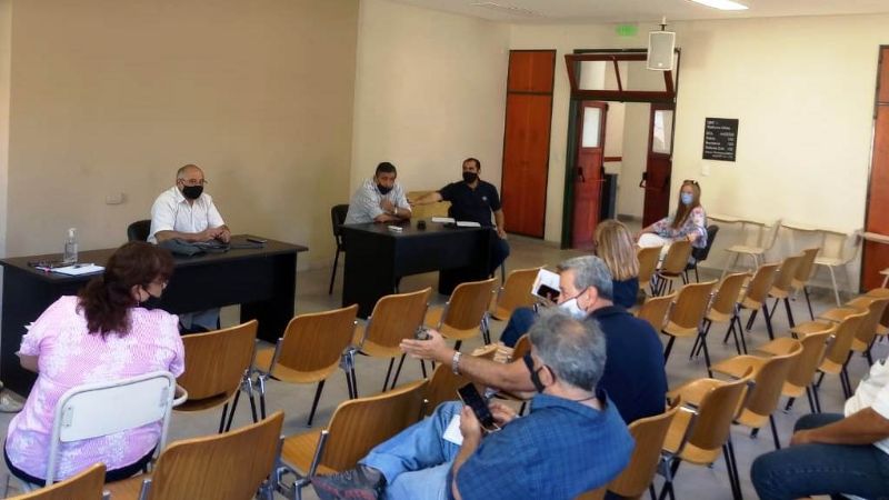 Escuelas preuniversitarias no exigirán uniforme