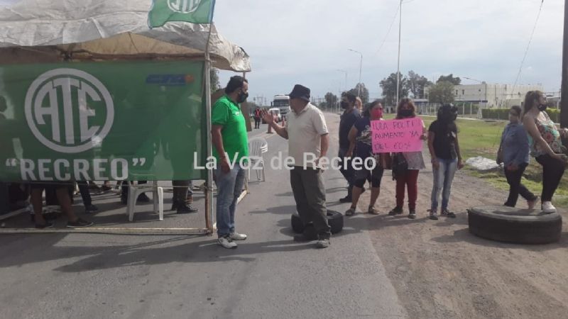 ATE Recreo se movilizó con un corte en la ruta 157