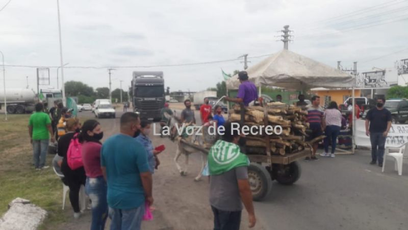 ATE Recreo se movilizó con un corte en la ruta 157