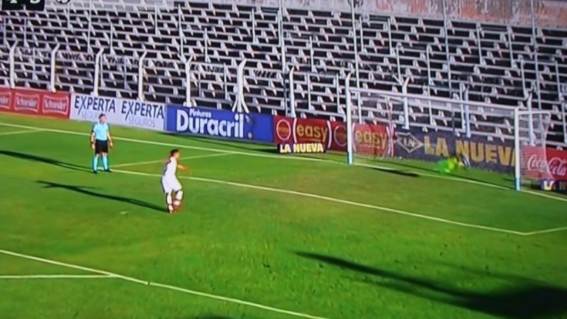 Estudiantes de San Luis eliminó a Huracán en la Copa