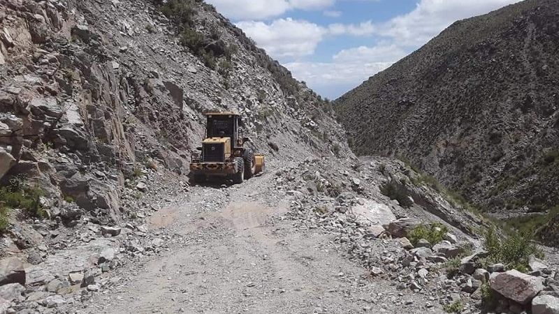 Vialidad Provincial trabaja en el camino a Río Grande, Fiambalá