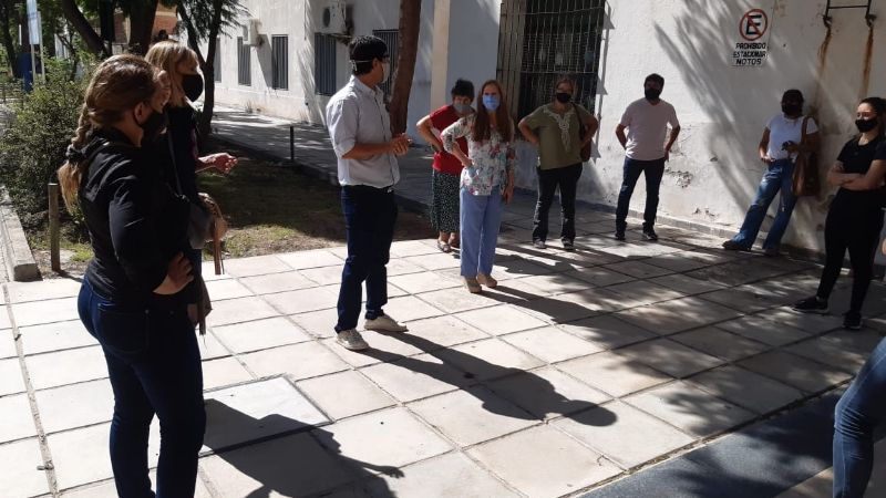 Reunión de padres en La Fray por el protocolo de vuelta a clases