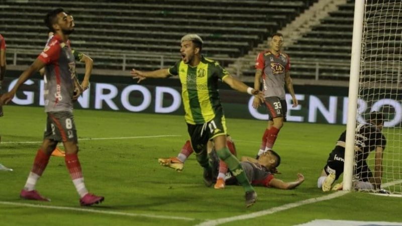 Vélez líder “ideal”; triunfos de Aldosivi y Defensa