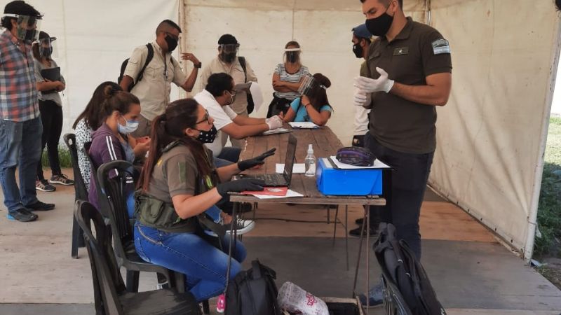 Explotación: trabajadores dormían en carpas y sin protocolos