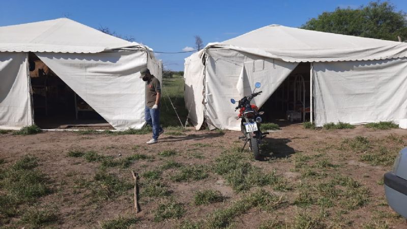 Explotación: trabajadores dormían en carpas y sin protocolos