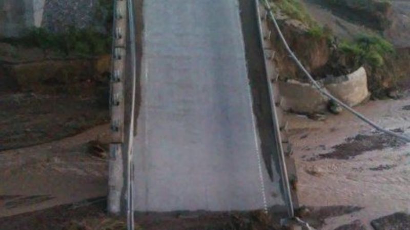 Se partió un puente en la Ruta 40, en Mendoza