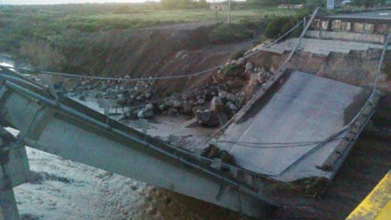 Se partió un puente en la Ruta 40, en Mendoza