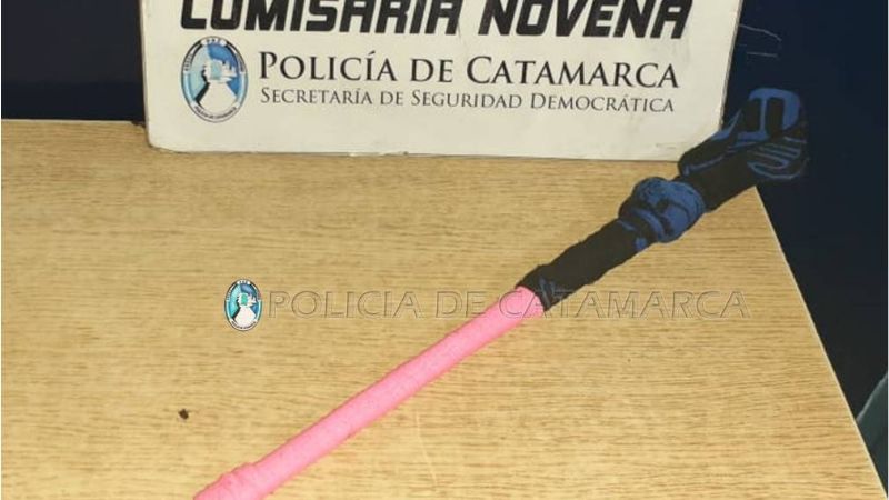 Atacó a un policía con una faca y lo dejó herido