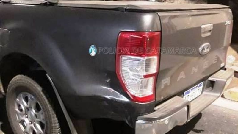 Motociclista se estrelló contra una camioneta en esquina del centro