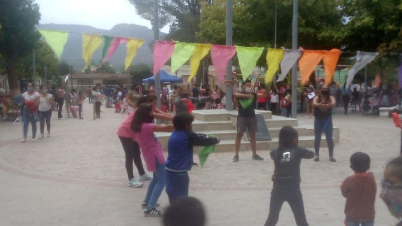 Exitosa jornada recreativa y artesanal en San José