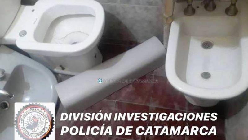 Días después, policías recuperan sanitarios robados de una casa