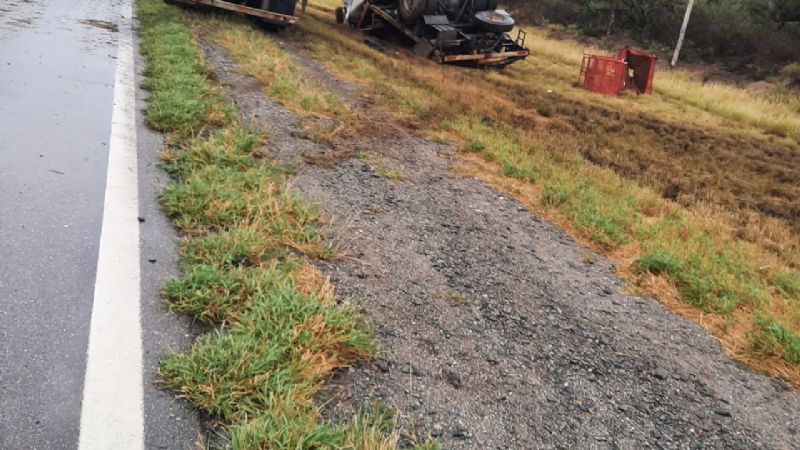 Se desprendió la cabina de un camión y volcó en la ruta