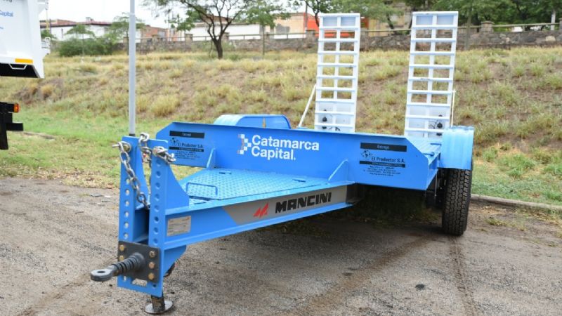 Nuevos vehículos y máquinas para optimizar los servicios en la Capital