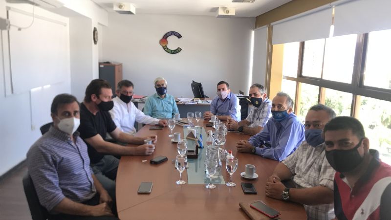 Mesa de trabajo para la producción de cannabis medicinal en la provincia